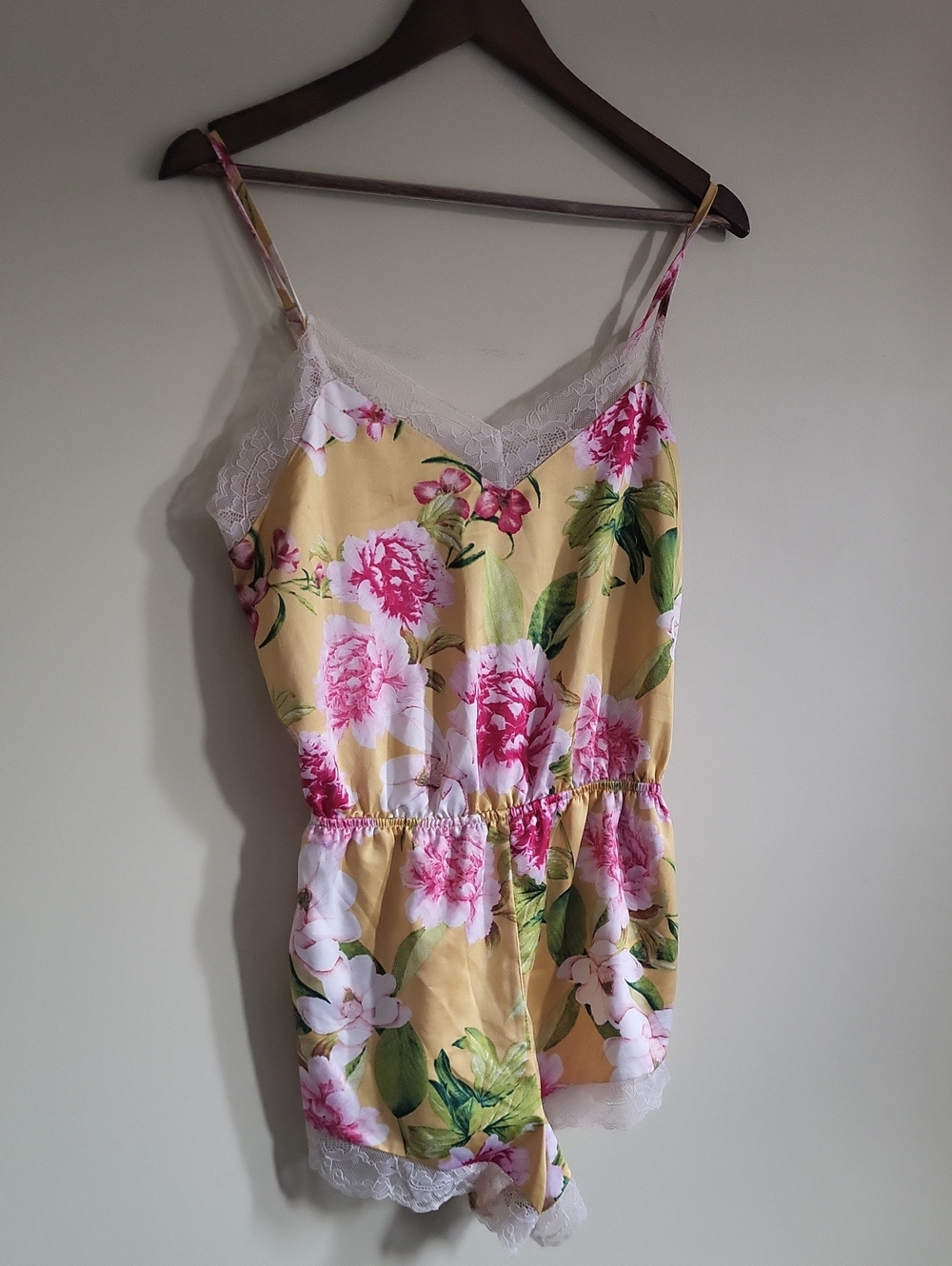 Forever 21 Satin Lace-Trim Cami Romper Shorts In Yellow & Pink Floral, Size S